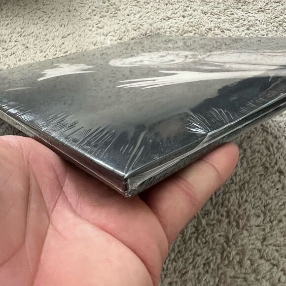 Lot of 2: Sabrina Carpenter Man's Best Friend 2DC ALT Cover Vinyls And SIGNED CD - Picture 8 of 16